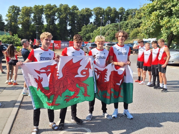 Kane Represents Wales